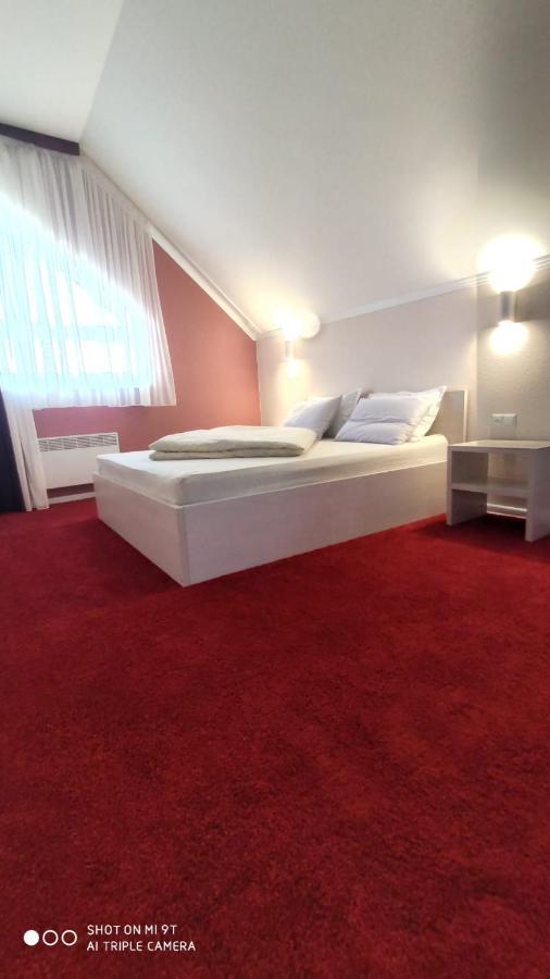Bra Haus Hotel Branev Ngoại thất bức ảnh