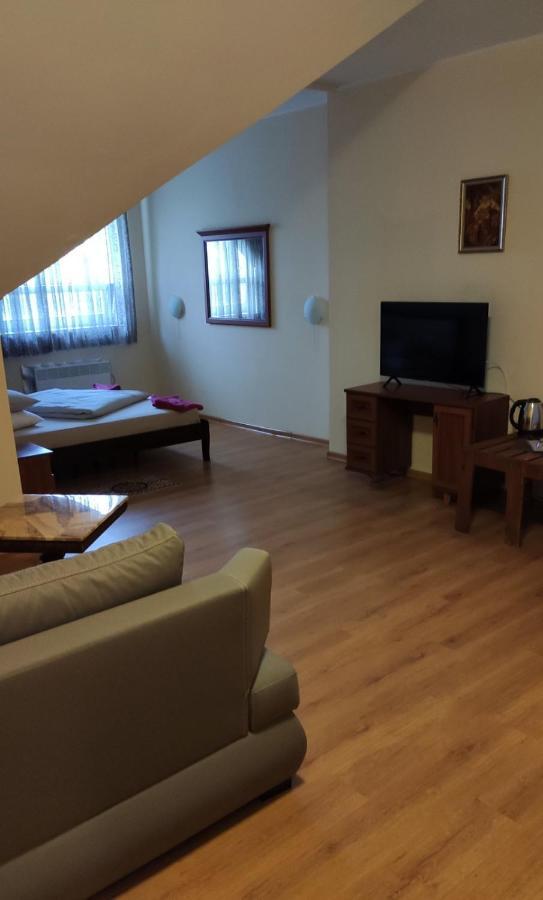 Bra Haus Hotel Branev Ngoại thất bức ảnh
